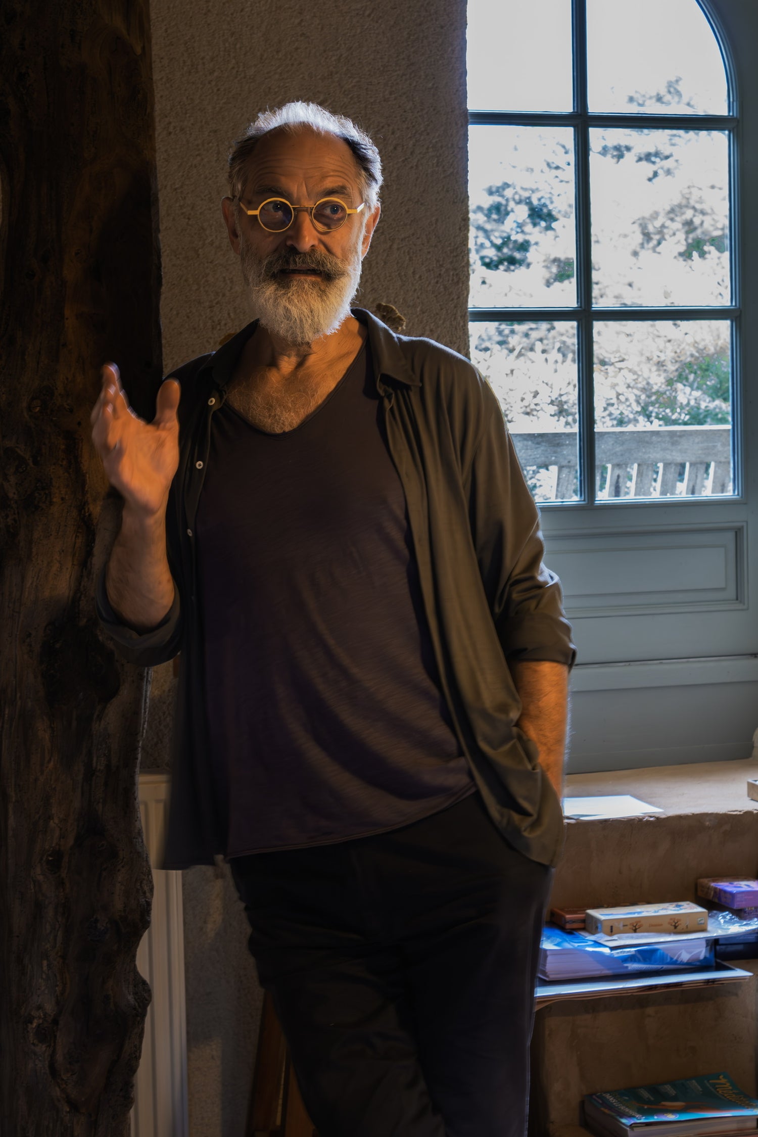 Paolo Malvarosa, psychothérapeute, formateur et superviseur, à l'Arbre qui marche, maison de soin qu'il a cofondé avec Gwenn Libouban