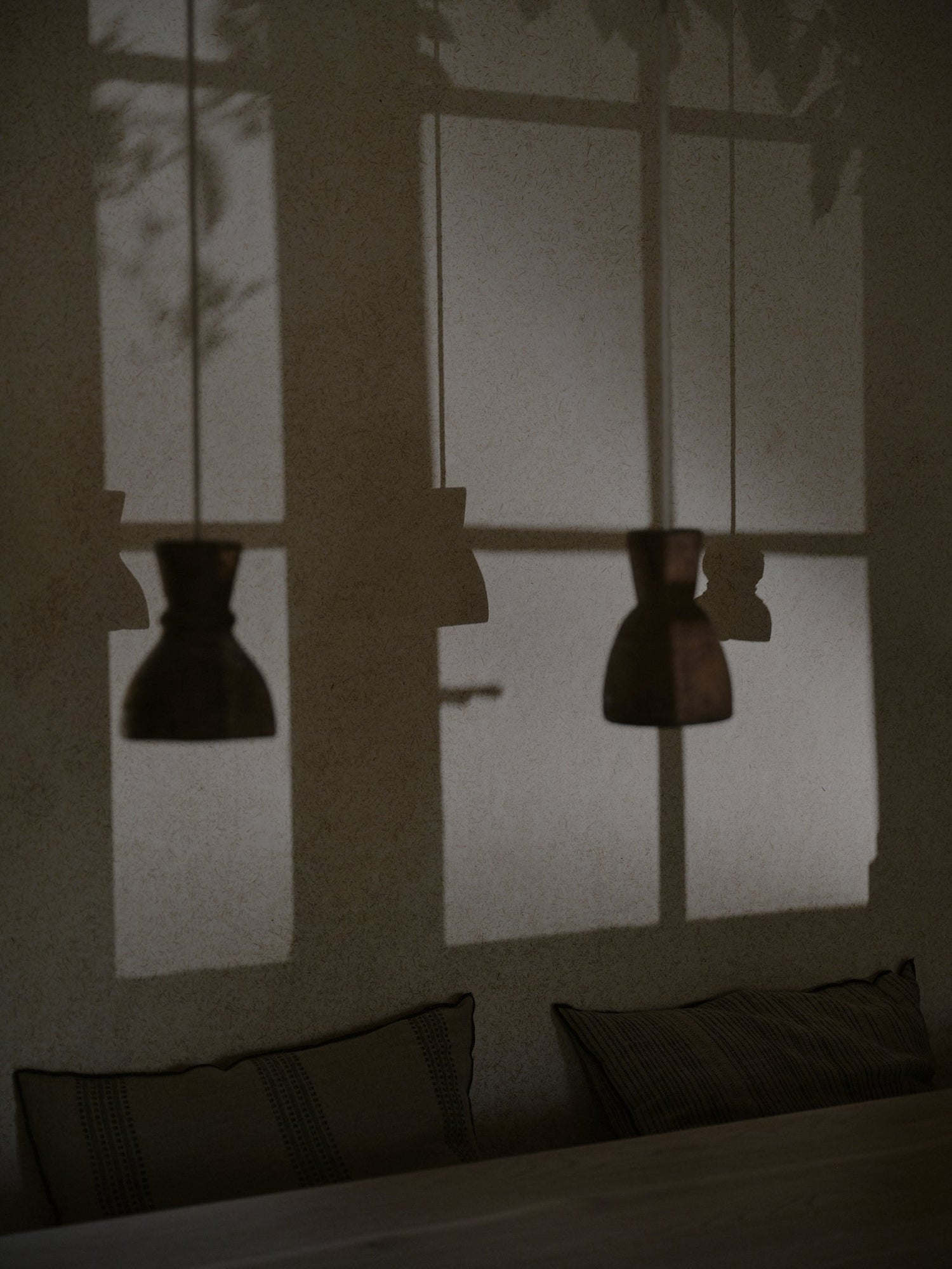 Jeu d'ombres dans la salle à manger de l'Arbre qui marche - Photo Nomades