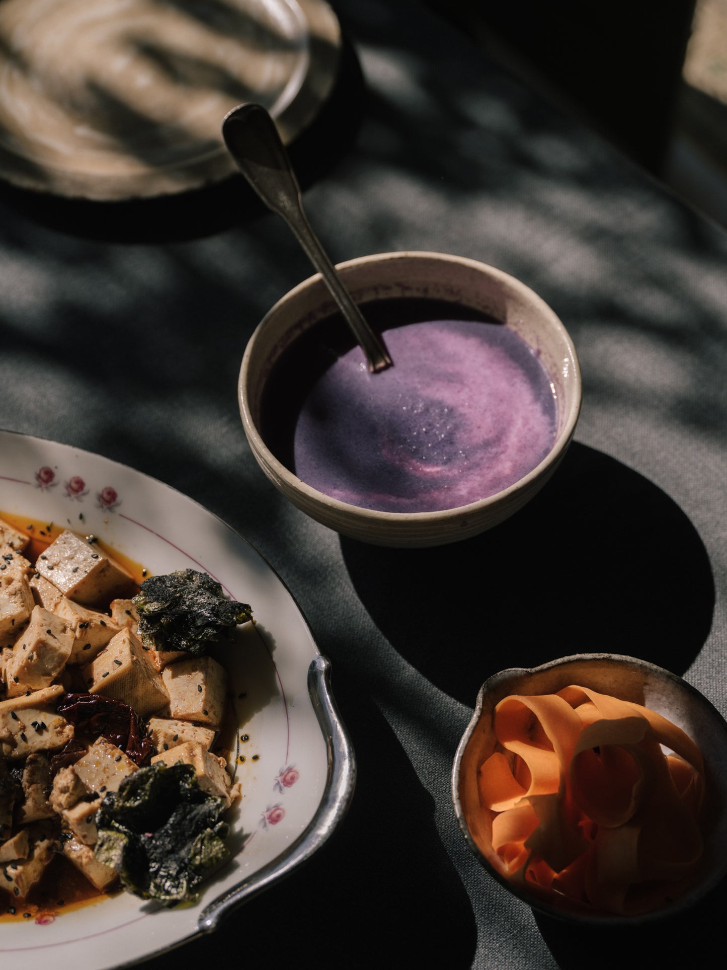 La cuisine colorée et ayurvédique lors des cures de l'Arbre qui marche - Photo Nomades