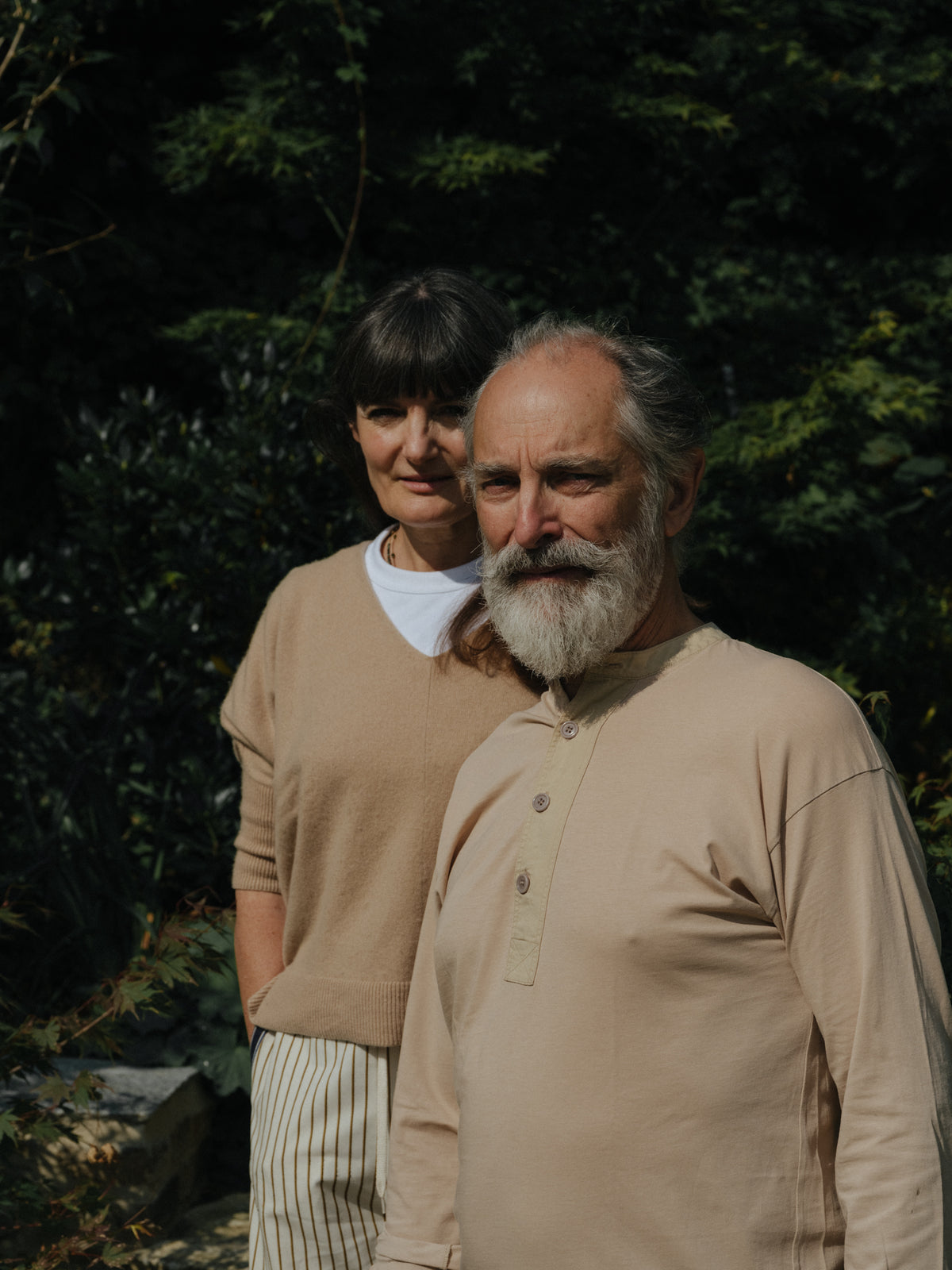 Gwenn Libouban et Paolo Malvarosa dans le jardin de l'Arbre qui marche - Photo Nomades