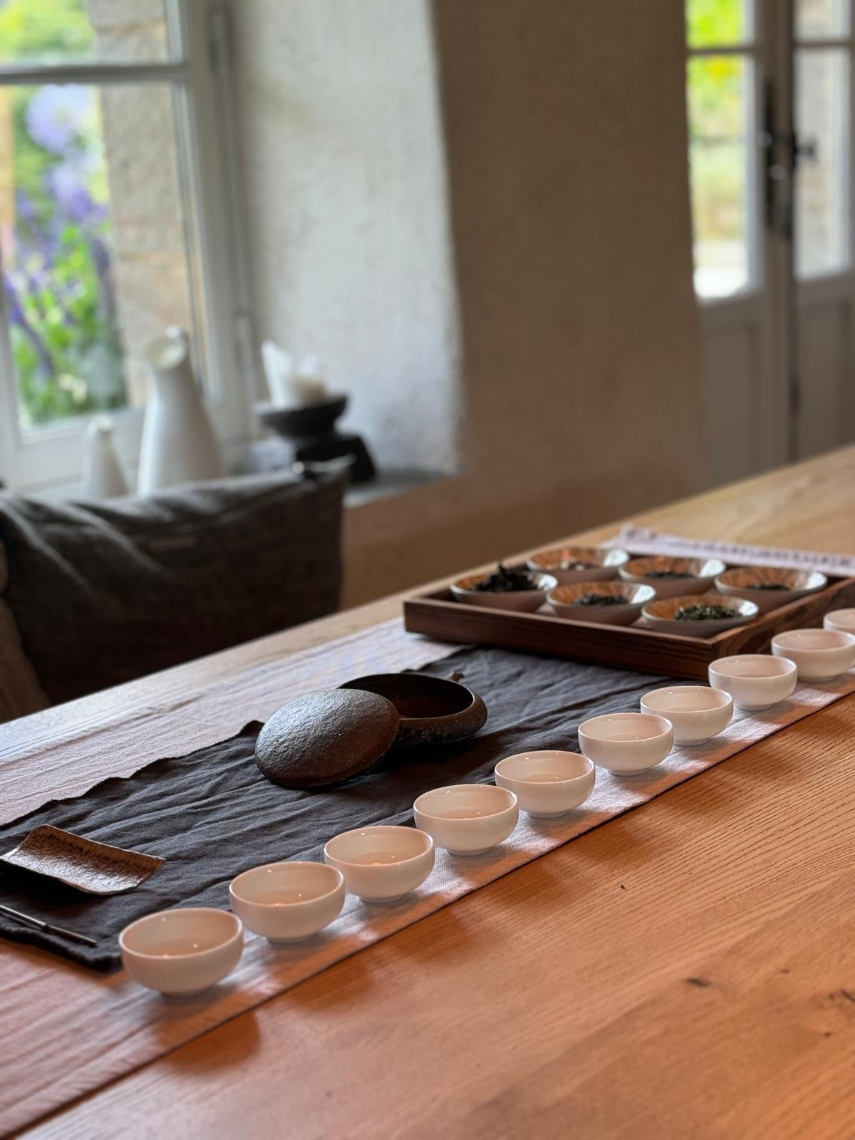 Atelier de dégustation de thé en préparation à l'Arbre qui marche par Laurence de Seasonalitea