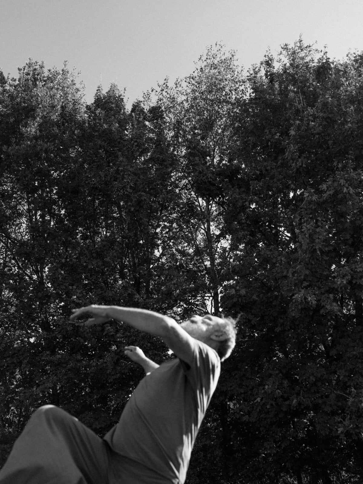Paolo Malvarosa organise des retraites saisonnières de Danse-Rituel-Thérapie à l'Arbre qui marche - Photo Nomades